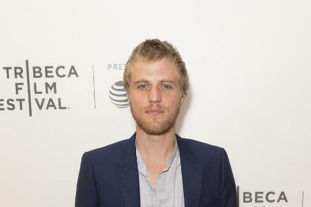 Keine leichte Aufgabe für Musiker Johnny Flynn, den verstorbenen David Bowie zu spielen Keine leichte Aufgabe für Musiker Johnny Flynn, den verstorbenen David Bowie zu spielen