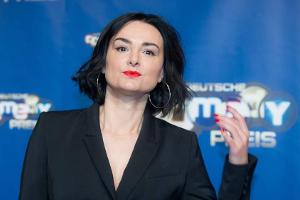 Mimi Fiedler hat sich erneut verlobt