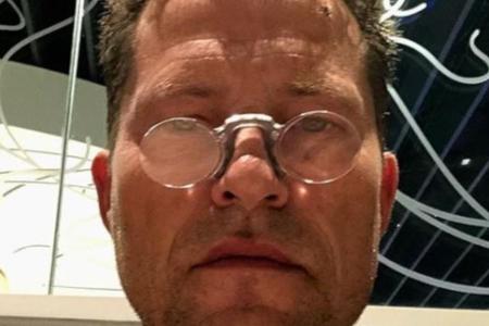 Til Schweiger mit seiner ersten Lesebrille Til Schweiger mit seiner ersten Lesebrille