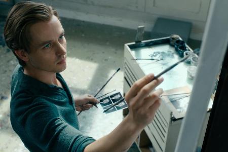 Tom Schilling spielt in Tom Schilling spielt in