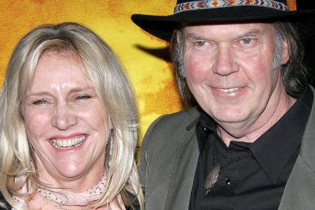Neil Young und seine verstorbene Ex-Frau Pegi im Jahr 2006 Neil Young und seine verstorbene Ex-Frau Pegi im Jahr 2006
