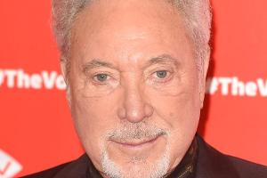 Tom Jones gibt sich die Schuld am Tod seiner Ehefrau