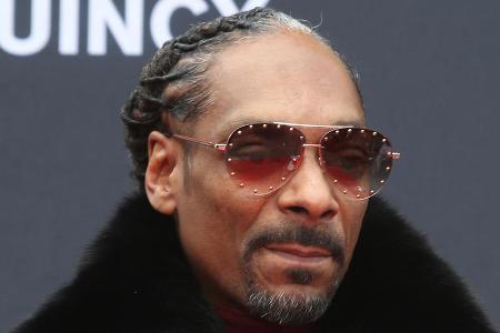 Rapper Snoop Dogg hat ein Herz für Hunde Rapper Snoop Dogg hat ein Herz für Hunde