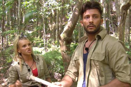 Nach einem Liebes-Comeback sieht es bei Evelyn Burdecki und Domenico de Cicco derzeit nicht aus Nach einem Liebes-Comeback sieht es bei Evelyn Burdecki und Domenico de Cicco derzeit nicht aus