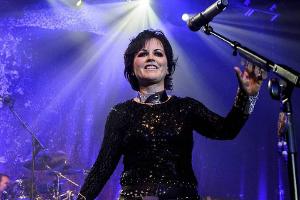 The Cranberries: Neuer Song zum Todestag von Dolores O'Riordan