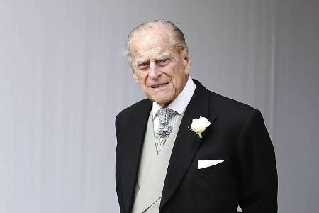 Prinz Philip zog sich bei einem Unfall keine schweren Verletzungen zu - löste aber eine Debatte aus Prinz Philip zog sich bei einem Unfall keine schweren Verletzungen zu - löste aber eine Debatte aus