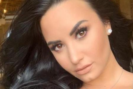 Demi Lovato war Brautjungfer für ihre beste Freundin Demi Lovato war Brautjungfer für ihre beste Freundin