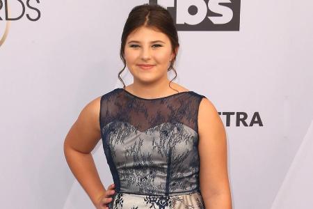 Mackenzie Hancsicsak auf dem roten Teppich der SAG Awards Mackenzie Hancsicsak auf dem roten Teppich der SAG Awards