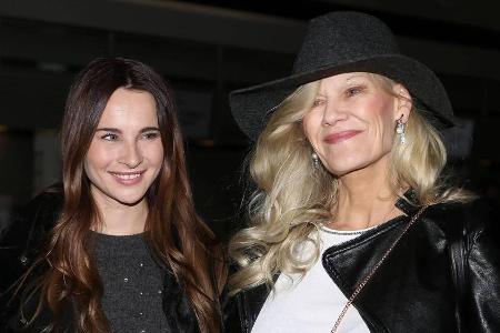 Sibylle Rauch (rechts) gehört zu den Dschungelcampern 2019, Nicole Mieth (links) war bereits 2017 dabei Sibylle Rauch (rechts) gehört zu den Dschungelcampern 2019, Nicole Mieth (links) war bereits 2017 dabei
