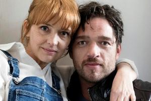 Sonja Elbert (Laura Tonke) und Marc Pfeiffer (Ronald Zehrfeld) in "Bist du glücklich?"