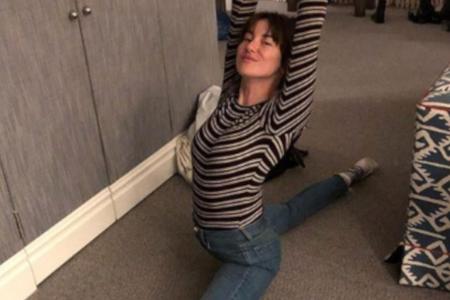 Shailene Woodley ist ziemlich dehnbar Shailene Woodley ist ziemlich dehnbar