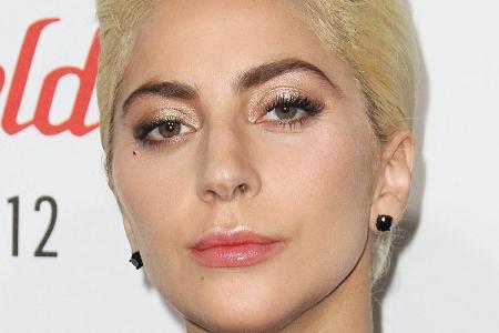 Lady Gaga unterbricht ihr Konzert in Las Vegas Lady Gaga unterbricht ihr Konzert in Las Vegas