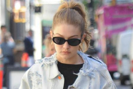 Stylisch dem April-Wetter trotzen: Model Gigi Hadid zeigt, wie es geht Stylisch dem April-Wetter trotzen: Model Gigi Hadid zeigt, wie es geht