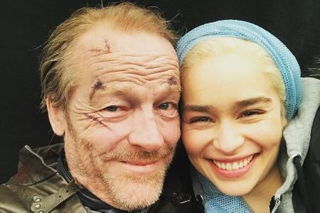 Iain Glen gemeinsam mit Emilia Clarke Iain Glen gemeinsam mit Emilia Clarke