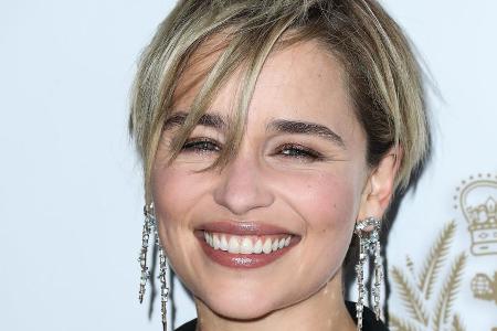 Emilia Clarke kann inzwischen wieder lachen - das war während des Drehs der letzten Emilia Clarke kann inzwischen wieder lachen - das war während des Drehs der letzten