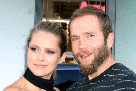 Teresa Palmer und Mark Webber haben eine Tochter bekommen Teresa Palmer und Mark Webber haben eine Tochter bekommen