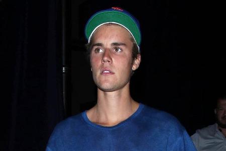 Justin Bieber stand nach zweijähriger Pause wieder für einen Song auf der Bühne Justin Bieber stand nach zweijähriger Pause wieder für einen Song auf der Bühne