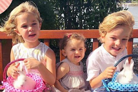 Ganz gespannt warten auch die Kinder von Madeleine von Schweden, Leonore, Nicolas und Adrienne, auf den Osterhasen Ganz gespannt warten auch die Kinder von Madeleine von Schweden, Leonore, Nicolas und Adrienne, auf den Osterhasen
