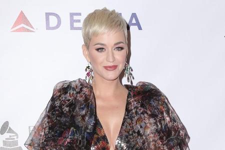 Katy Perry hat sich von ihrem Pixie-Cut verabschiedet Katy Perry hat sich von ihrem Pixie-Cut verabschiedet