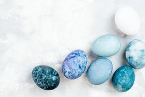 Ostern in Ombré! Die schönsten DIY-Ideen zum Eierfärben