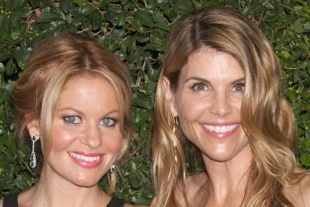 Candace Cameron Bure (l.) und Lori Loughlin auf einem Event in Beverly Hills Candace Cameron Bure (l.) und Lori Loughlin auf einem Event in Beverly Hills