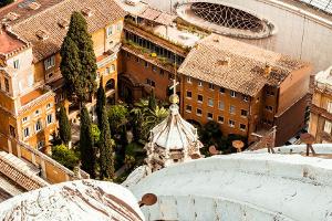 Campo Santo Teutonico: Durchs Hintertürchen in den Vatikan