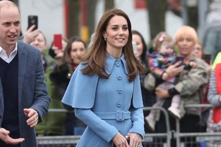 Herzogin Kate an der Seite von Prinz William in Ballymena