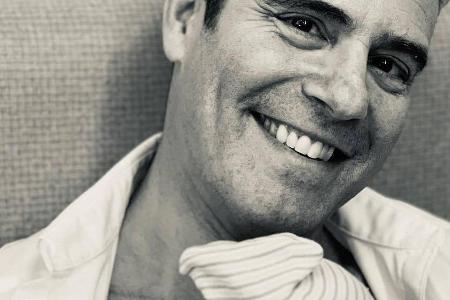 Andy Cohen präsentiert stolz seinen Sohn Andy Cohen präsentiert stolz seinen Sohn