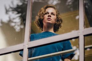 "Lotte am Bauhaus": Lotte (Alicia von Rittberg) im Meisterhaus in Dessau