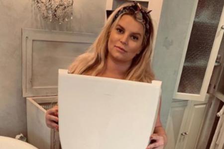 Jessica Simpson im Schwangerschafts-Endspurt: Jetzt bricht auch noch der Toilettensitz Jessica Simpson im Schwangerschafts-Endspurt: Jetzt bricht auch noch der Toilettensitz