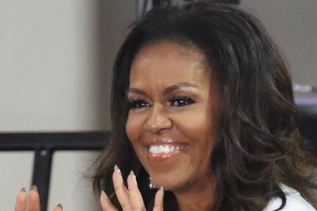 Michelle Obama wird vom Publikum gefeiert Michelle Obama wird vom Publikum gefeiert
