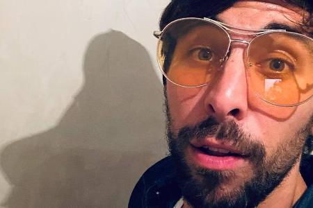 Max Giesinger macht sich im Max Giesinger macht sich im