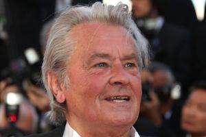 Große Sorge um den französischen Film-Star Alain Delon