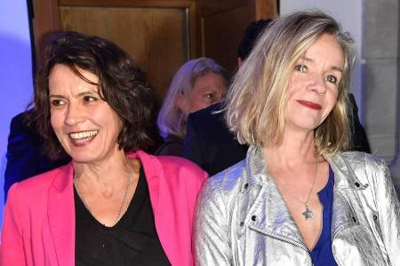 Ulrike Folkerts (l.) mit Lebenspartnerin Katharina Schnitzler bei der ARD Blue Hour während der Berlinale 2019 Ulrike Folkerts (l.) mit Lebenspartnerin Katharina Schnitzler bei der ARD Blue Hour während der Berlinale 2019