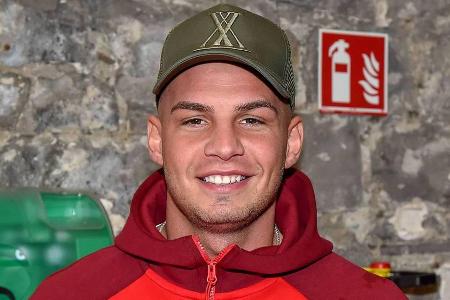 Pietro Lombardi hat gleich zwei Geschenke für seine Fans Pietro Lombardi hat gleich zwei Geschenke für seine Fans