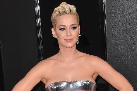 Katy Perry ist mit Orlando Bloom verlobt Katy Perry ist mit Orlando Bloom verlobt