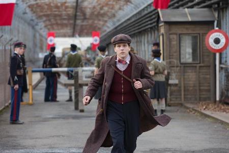 Jesse Eisenberg spielt die Hauptfigur, den weltberühmten Pantomimen Marcel Marceau Jesse Eisenberg spielt die Hauptfigur, den weltberühmten Pantomimen Marcel Marceau