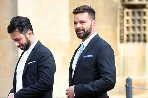 Sänger Ricky Martin (r.) kam zusammen mit seinem Ehemann Jwan Yosef zur Hochzeit nach Windsor