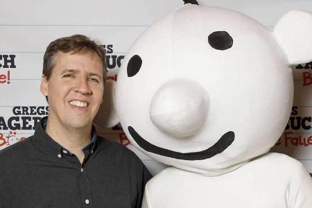 Jeff Kinney legt Band 13 von Jeff Kinney legt Band 13 von