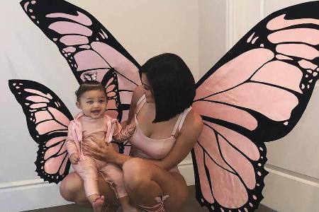 Kylie Jenner mit ihrer Tochter im Partner-Look Kylie Jenner mit ihrer Tochter im Partner-Look