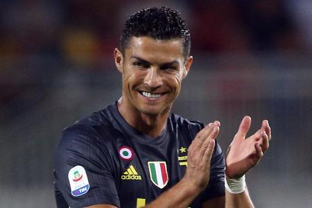 Darf auch abseits des Fußballplatzes jubeln: Cristiano Ronaldo ist der neue Instagram-Champion Darf auch abseits des Fußballplatzes jubeln: Cristiano Ronaldo ist der neue Instagram-Champion
