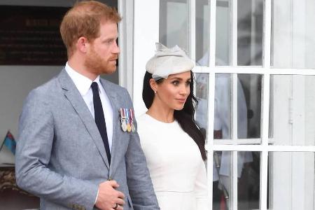Ihre nächste Station ist Fidschi: Prinz Harry und Meghan Markle besuchen derzeit den Inselstaat Ihre nächste Station ist Fidschi: Prinz Harry und Meghan Markle besuchen derzeit den Inselstaat