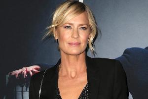 Robin Wright: "House of Cards"-Premiere in transparenter Bluse