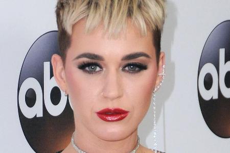 Katy Perry gönnt sich eine Auszeit vom stressigen Musikbusiness Katy Perry gönnt sich eine Auszeit vom stressigen Musikbusiness