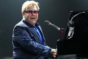 Elton Johns Abschiedstour: Er bringt seine Söhne mit auf die Bühne