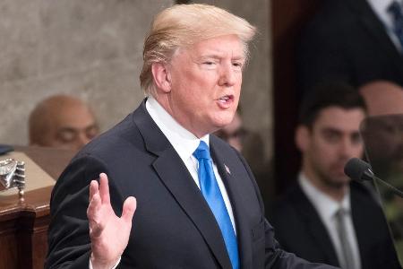 Donald Trump vertraut nicht allen im Weißen Haus Donald Trump vertraut nicht allen im Weißen Haus