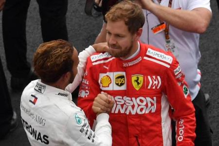 Sebastian Vettel (r.) und Lewis Hamilton nach dem Großen Preis von Mexiko Sebastian Vettel (r.) und Lewis Hamilton nach dem Großen Preis von Mexiko