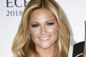 "Die schönste Frau der Welt": Helene Fischer postet sexy Foto