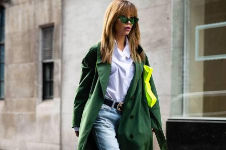 Grün ist die Hoffnung - und außerdem der Herbsttrend in Sachen Trenchcoat Grün ist die Hoffnung - und außerdem der Herbsttrend in Sachen Trenchcoat