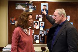 "Tatort: Her mit der Marie!": Schritt für Schritt arbeiten sich Moritz Eisner (Harald Krassnitzer) und Bibi Fellner (Adele N...